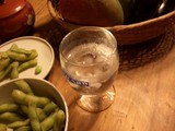 枝豆とグラス